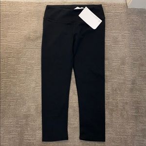 Fabletics Pants - NWT Fabletics Salar Capri Fabletics Pants - NWT Fabletics Salar Capri
